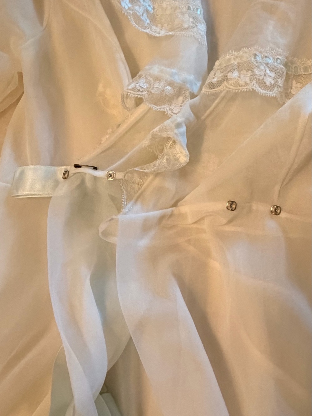 Vintage Shadowline White Sheer Nylon Peignoir Robe 1980s - Picture 14 of 16